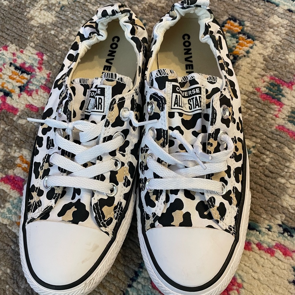 Converse size 9